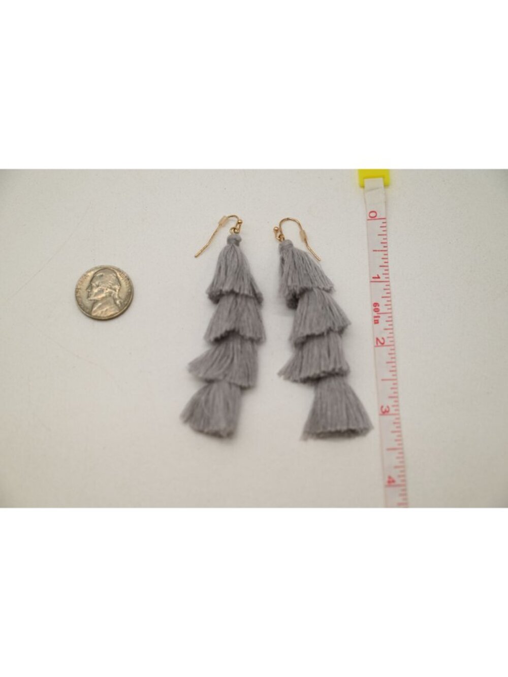 NWOT Unbranded 4 Tier Tassel Earrings Gray Dangle Drop Boho Statement Jewelry - Picture 4 of 4